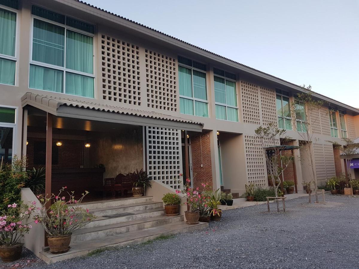 Mon-Dee Minihotel Nan Luaran gambar